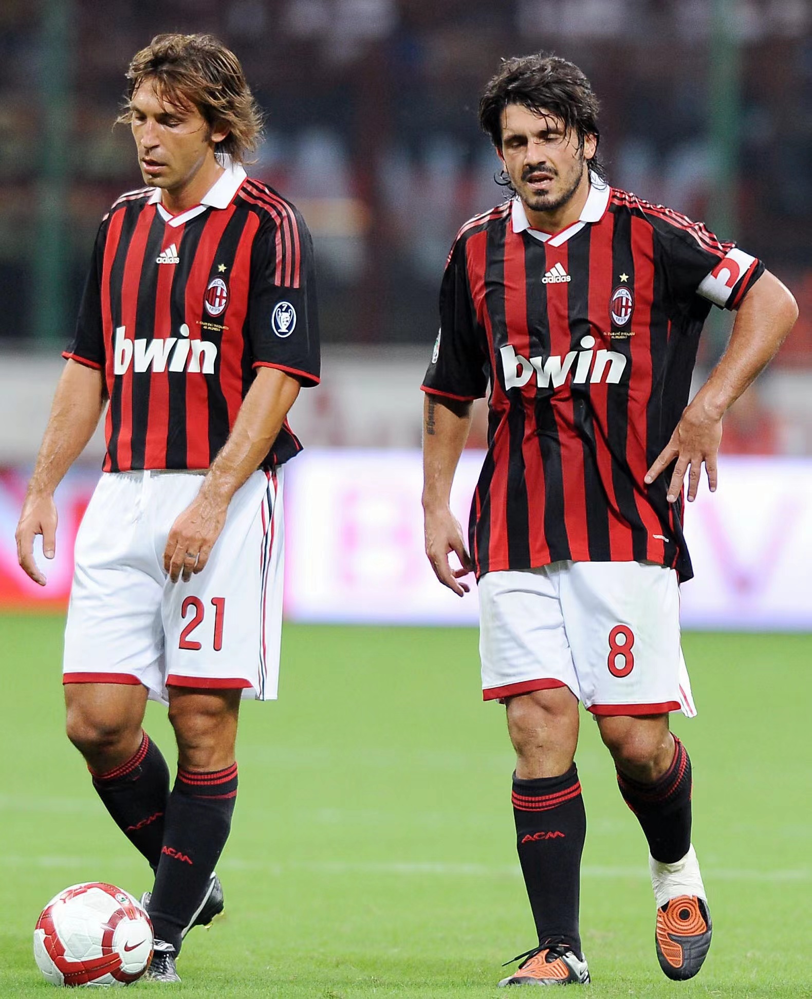 詹：现在的身体状态还不是很好；施洛特贝克整天说“废话”（詹坦言身体尚未回到最佳状态，称施洛特贝克整天“瞎说”）