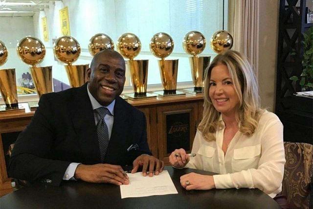 55分！哈登率快船止三连败，新秀26分获赞，或成黄蜂重建支柱（55分之夜！哈登领衔快船止住三连败，新秀26分闪耀，有望成为黄蜂重建核心）