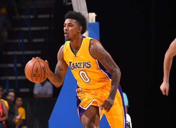 杨明洋：结局虽留遗憾，但这仍是一个无比精彩的赛季（杨明洋：收官留憾，赛季依旧精彩绝伦）