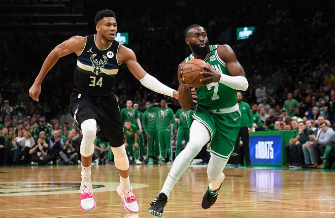 欧冠半场：詹姆斯助攻佩德罗破门，切尔西暂1-0亚特兰大（欧冠半场战报：詹姆斯送助攻佩德罗建功，切尔西1-0领先亚特兰大）