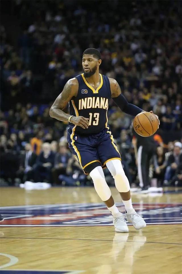 图片报：戴维斯即将复出，穆西亚拉预计明年初回归（《图片报》：戴维斯伤愈在即，穆西亚拉有望明年年初归队）