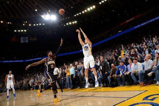 意甲第14轮裁判：拉潘纳吹那不勒斯vs尤文，迪贝洛吹国米vs科莫（意甲第14轮裁判公布：拉潘纳主哨那不勒斯战尤文，迪贝洛主哨国米战科莫）